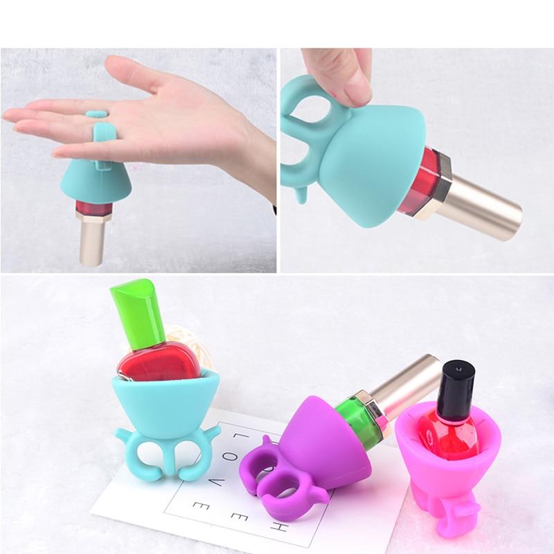 New silicone ring with support for nails polish