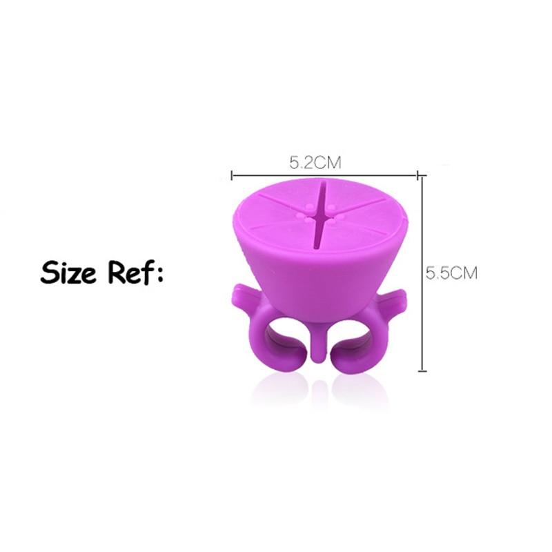 New silicone ring with support for nails polish